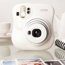 富士instax mini 25拍立得相機(jī) 新蛋網(wǎng)588元包郵，捕捉即時(shí)樂趣